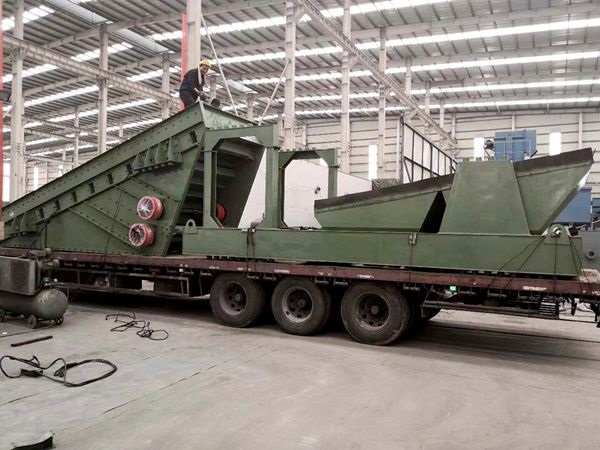 河南共威机械生产1870热矿筛发货现场